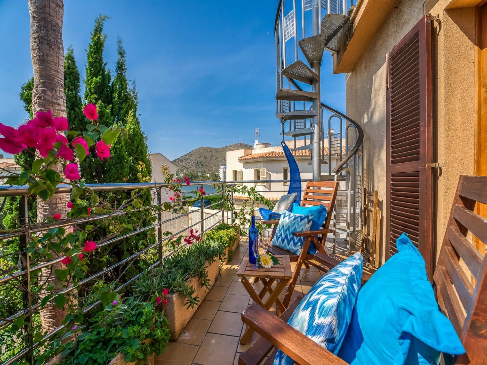 With Mountain Views Holiday home *